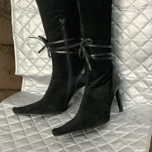 Charles David Black suede Heeled Boots, Size 7.5 - Picture 10 of 14